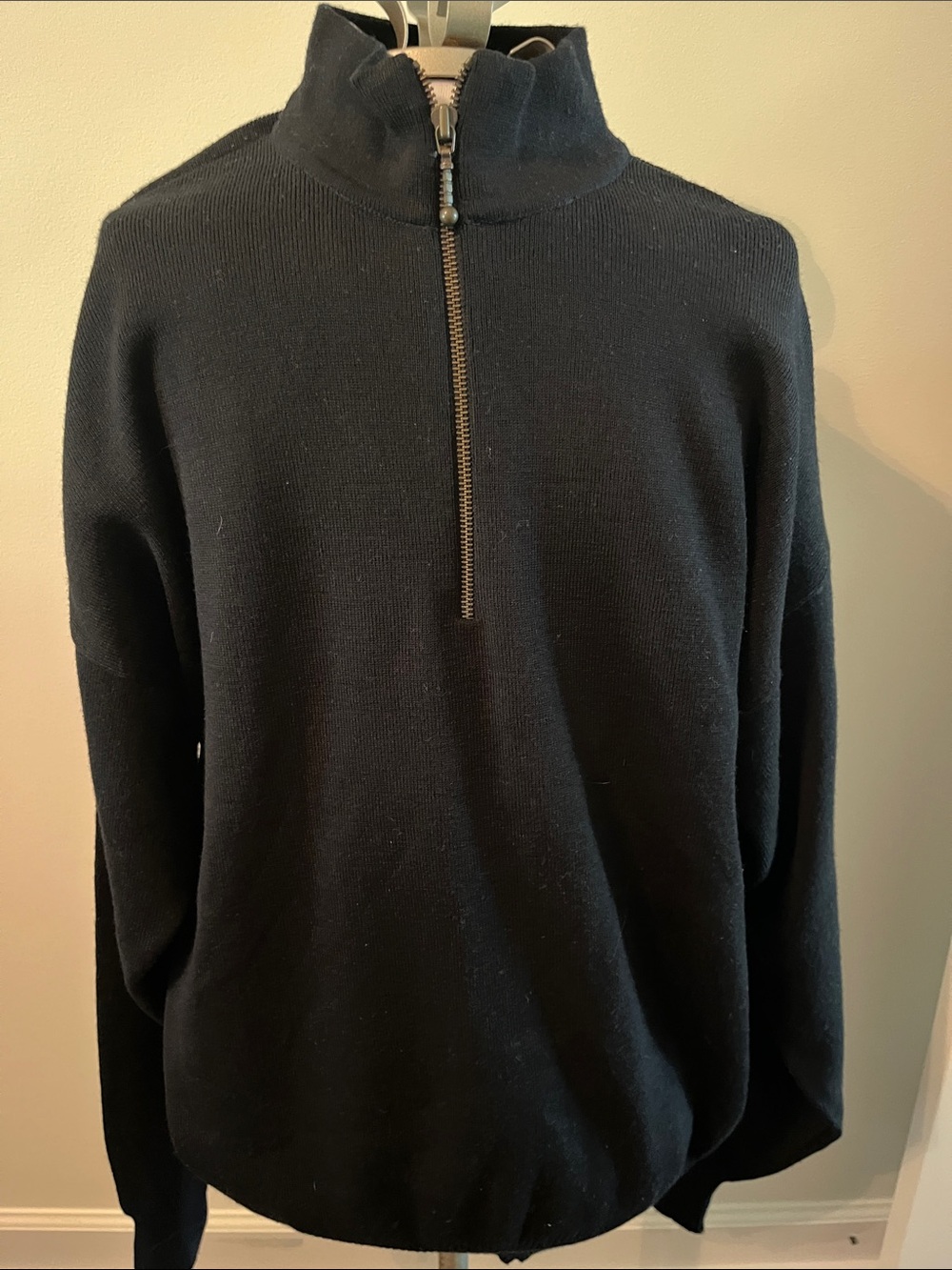 Vintage Meister Wool Blend Men's XL Black Half-Zip Pull Over Sweater Hong Kong